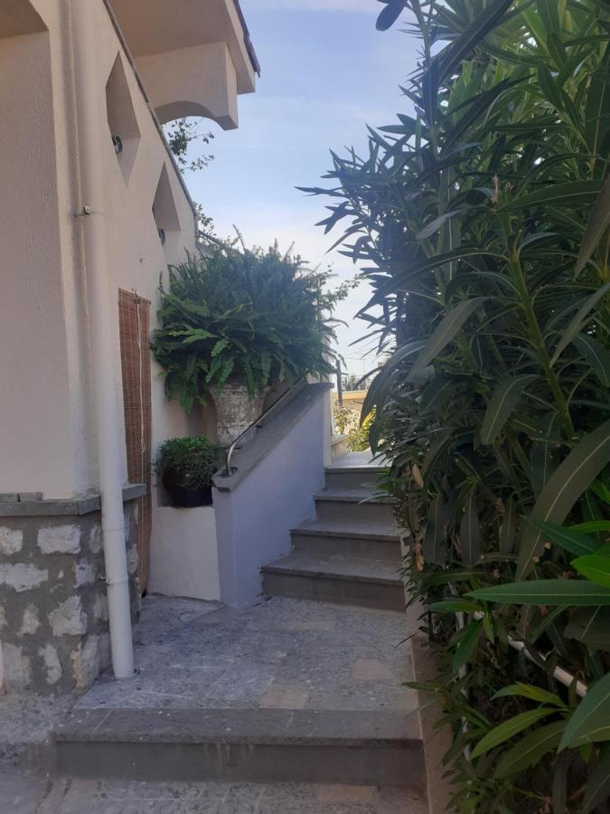 Bressa De Ma Affittacamere, Room & Breakfast Pietra Ligure Buitenkant foto