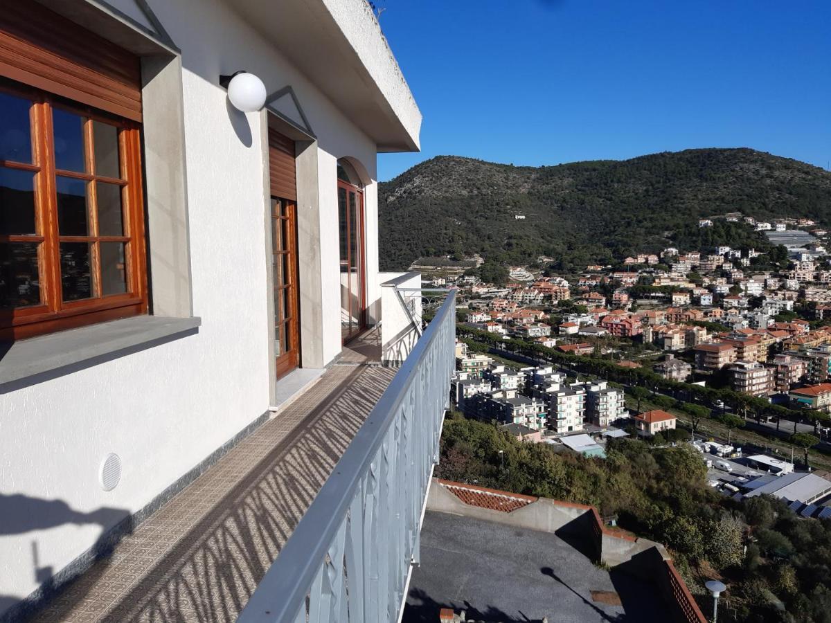 Bressa De Ma Affittacamere, Room & Breakfast Pietra Ligure Buitenkant foto