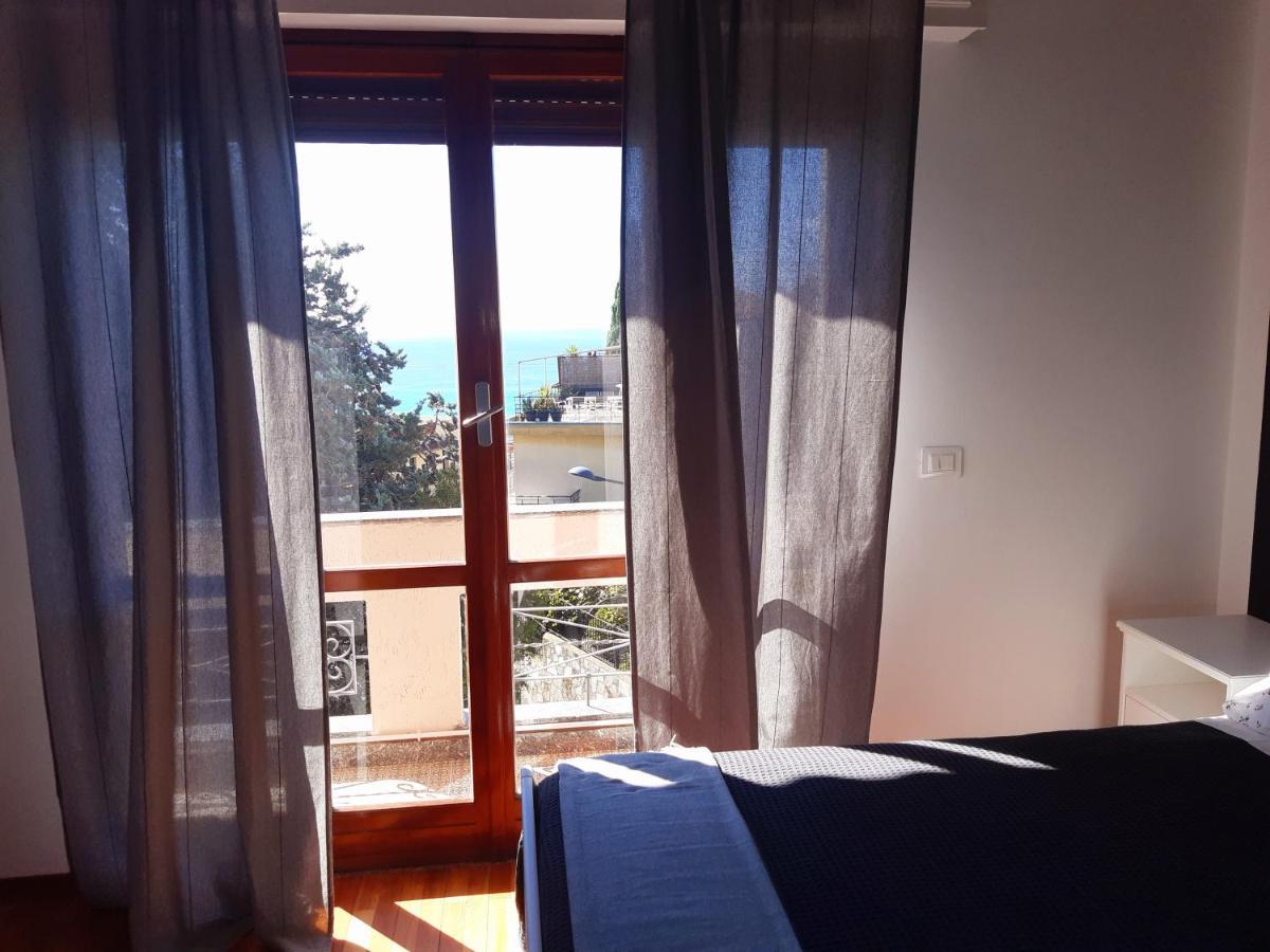 Bressa De Ma Affittacamere, Room & Breakfast Pietra Ligure Buitenkant foto