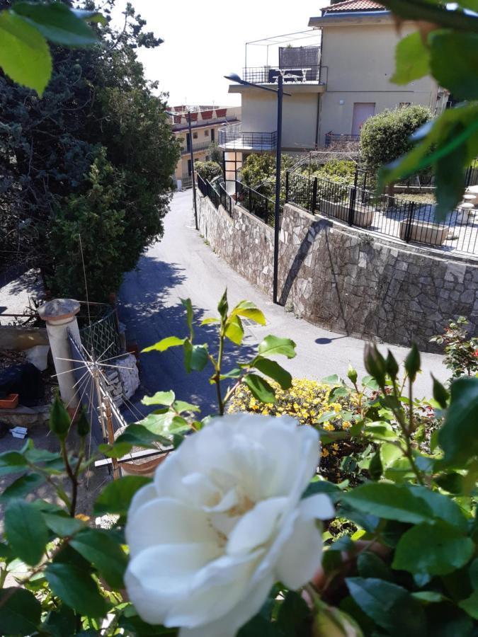 Bressa De Ma Affittacamere, Room & Breakfast Pietra Ligure Buitenkant foto
