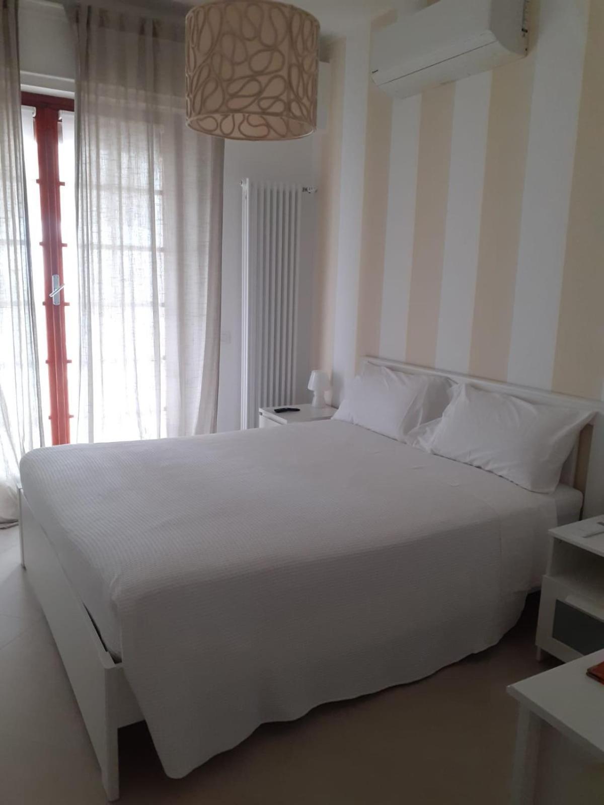 Bressa De Ma Affittacamere, Room & Breakfast Pietra Ligure Kamer foto